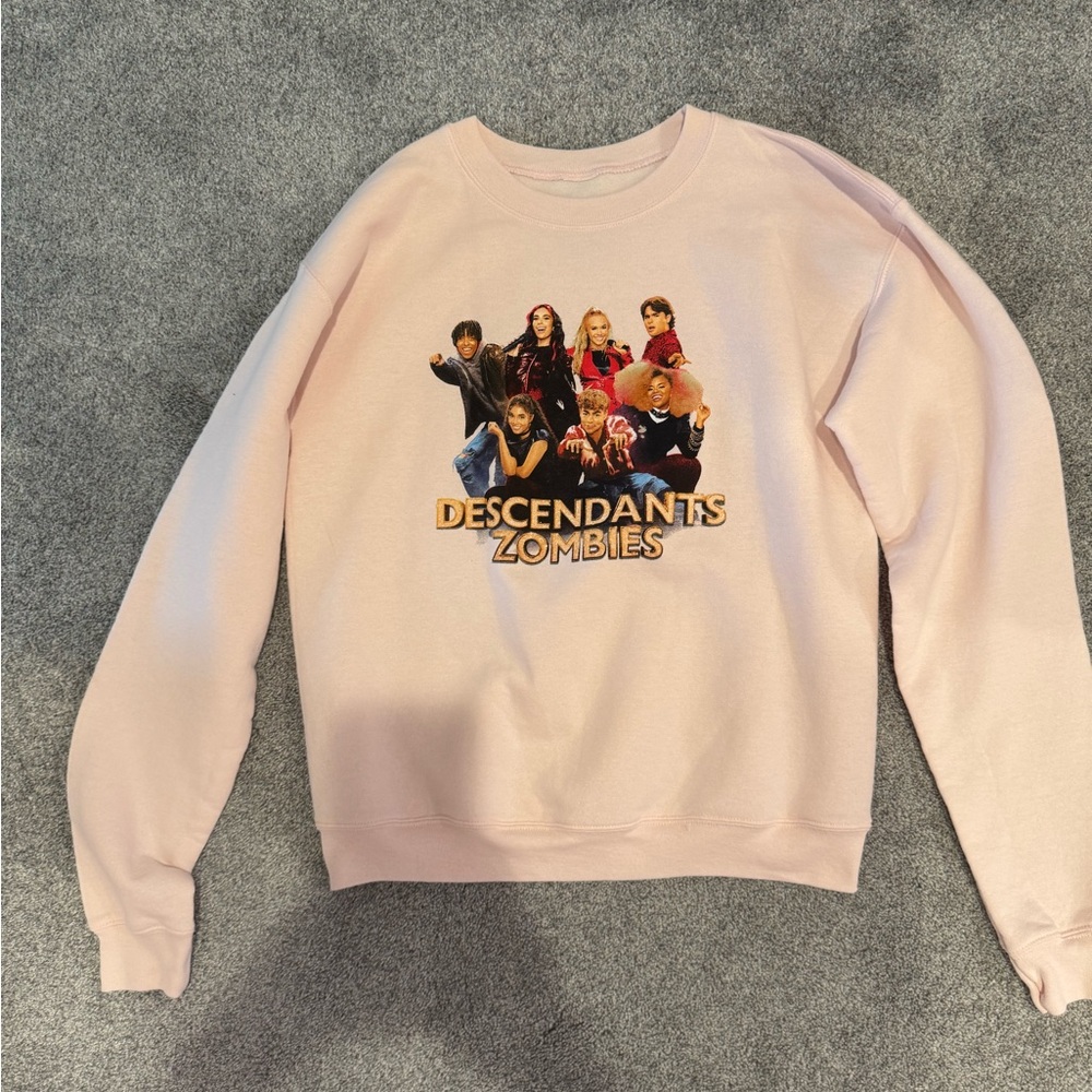 Disney Descendants Tour sweatshirt like new size youth L